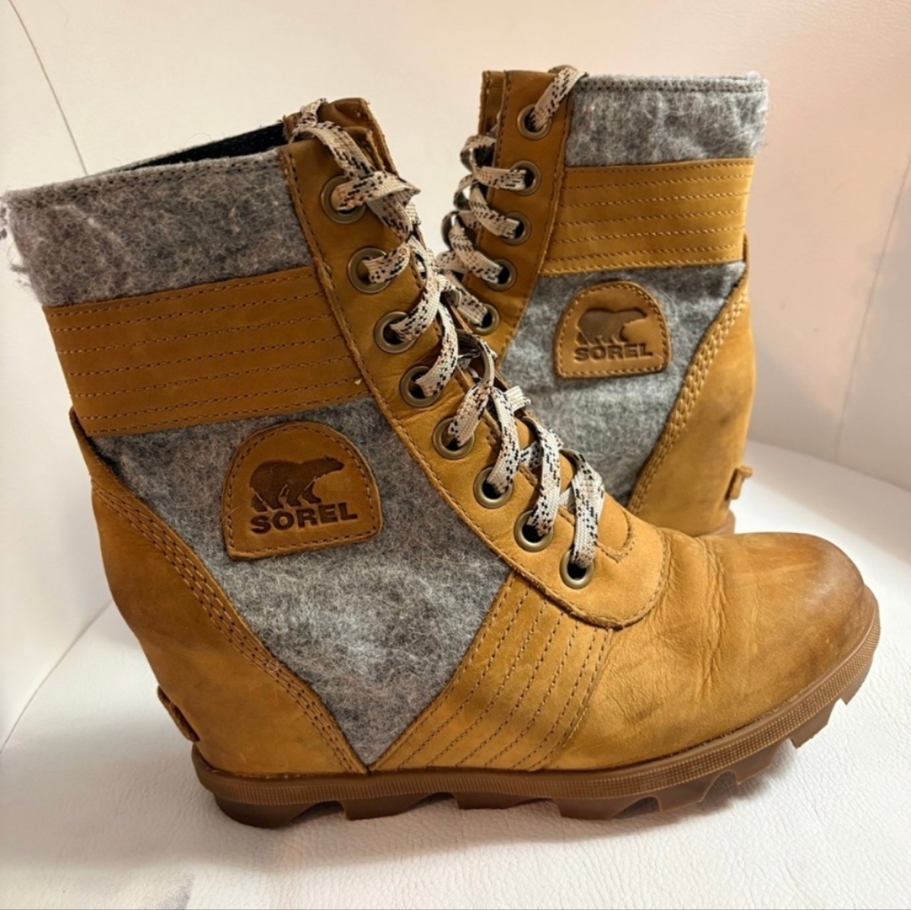 Sorel Tan and Gray Lace-Up Boots
